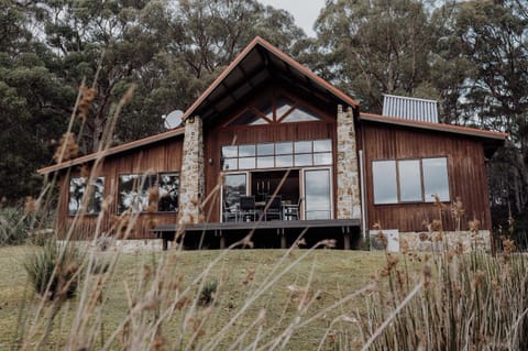 Property building, Natural landscape, Garden, Garden view