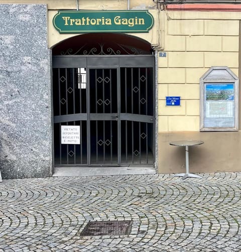 Property building, Street view