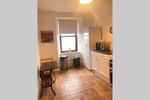 Centrally located 1 bed modern flat with harbour views Apartment in Wick