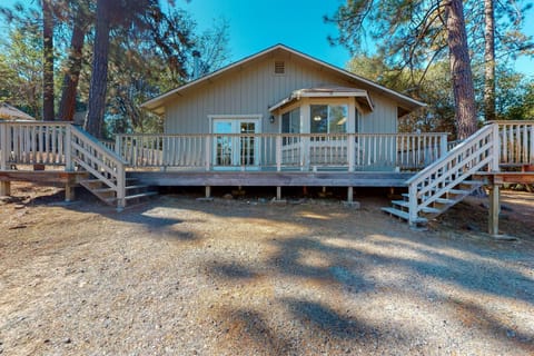 Holiday Chalet House in Calaveras County