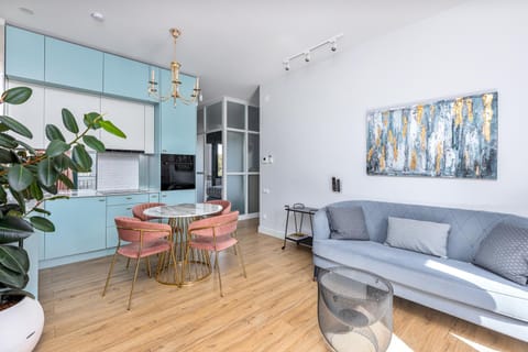 Communal lounge/ TV room, Kitchen or kitchenette, Living room, Seating area, Dining area