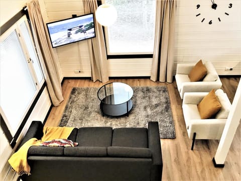 TV and multimedia, Living room, Seating area, Bedroom