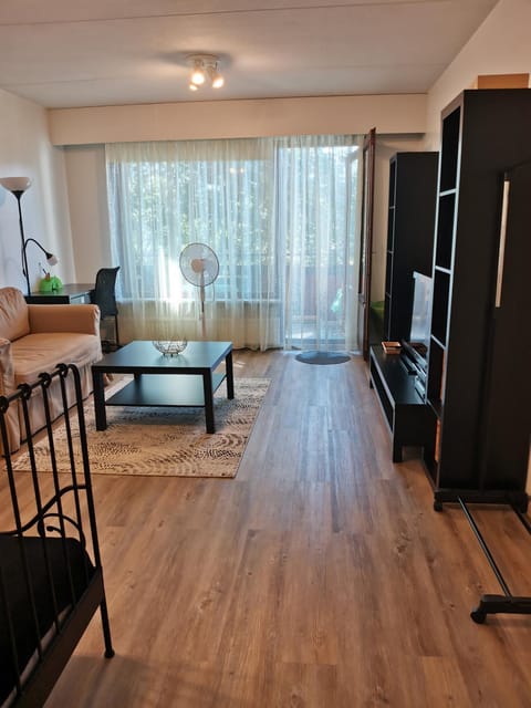 TV and multimedia, Photo of the whole room