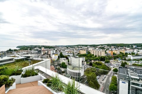 Property building, Balcony/Terrace, City view