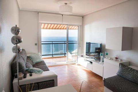 Communal lounge/ TV room, TV and multimedia, Balcony/Terrace