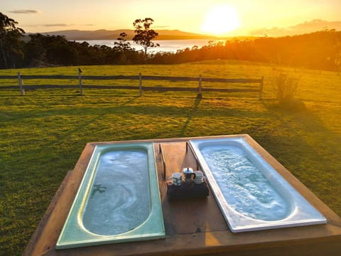Open Air Bath, Bath
