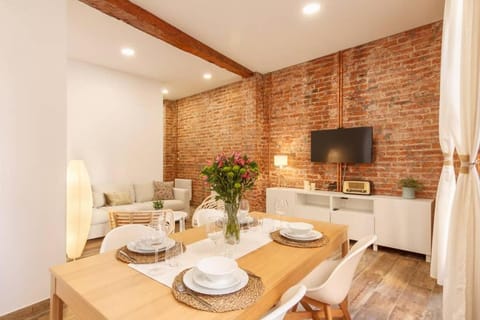TV and multimedia, Living room, Dining area