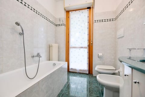 Toilet, Bathroom, Bath