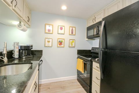 Creston House 3E House in Butler Beach