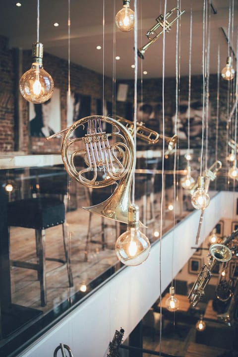 Restaurant/places to eat, Restaurant/places to eat, Food and drinks