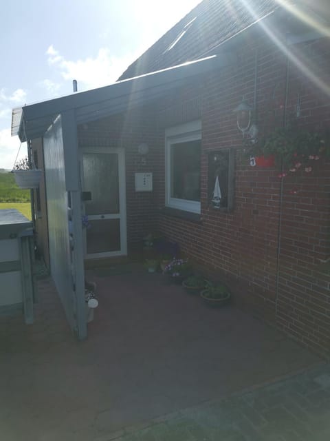 Ferienwohnung Möwe, Perle im Dreieck Bensersiel, Neuharlingersiel, Esens Apartment in Neuharlingersiel