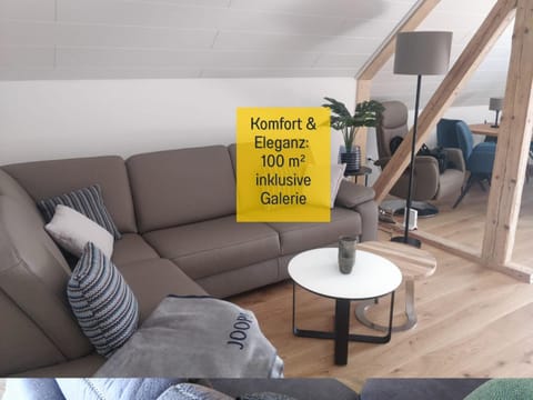 Communal lounge/ TV room, Living room, Seating area