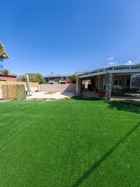 Property building, Garden, Garden view