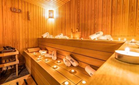 Sauna, Decorative detail, On site, Time of day, Location, towels