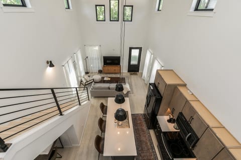 Burnett Cottage - OG House in Cedar Rapids