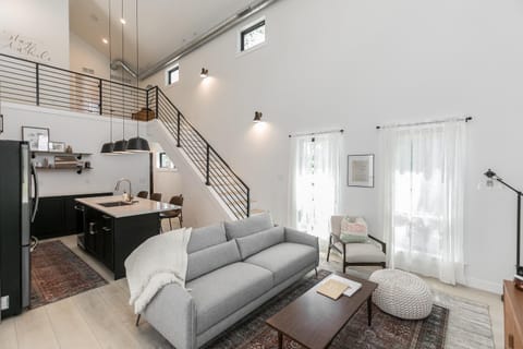 Burnett Cottage - OG House in Cedar Rapids