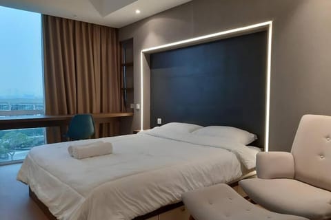 Seating area, Bedroom