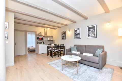 Kitchen or kitchenette, Living room, Dining area