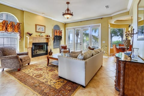 Hidden Treasure Beach House House in Treasure Island