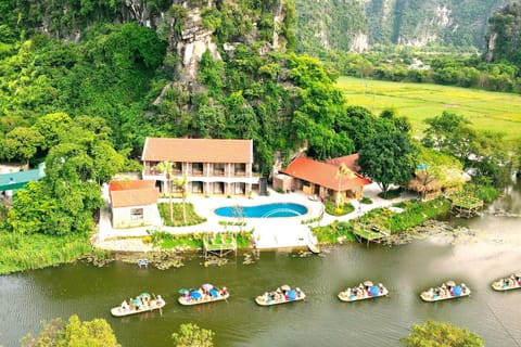 Garden view, Mountain view, Pool view, River view