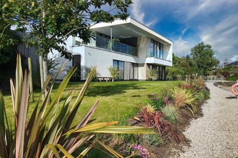 Property building, Garden, Garden view