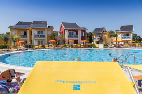 Property building, Swimming pool