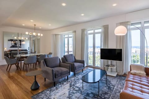 Living room, Dining area