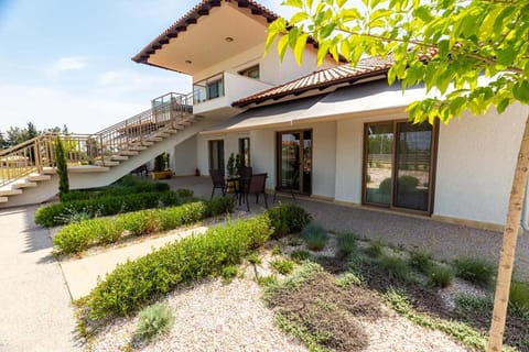 Varkes Suites 2 Apartment in Halkidiki