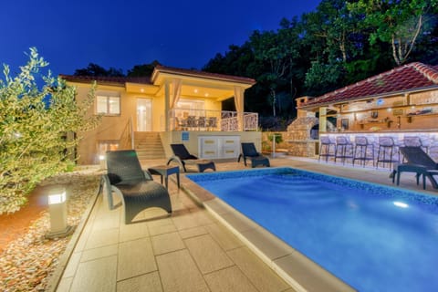 Evening entertainment, Evening entertainment, Pool view, Area and facilities, Swimming pool