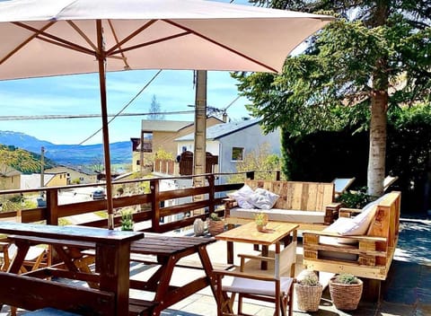 Balcony/Terrace, Mountain view