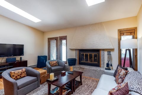 West Vail Condo Retreat House in Vail