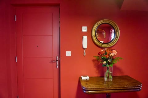 Stunning Apartment with Courtyard Near The Waterfront Ipswich Apartment in Ipswich