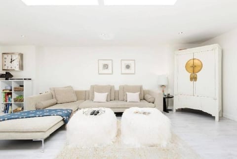 Cotswolds Lodge in Minster Lovell Apartment in West Oxfordshire District