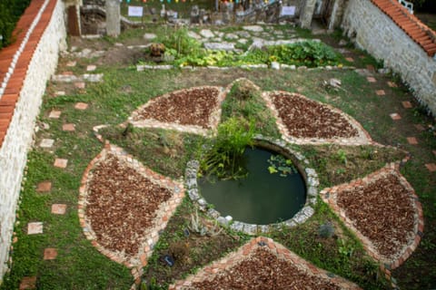 Garden, Decorative detail