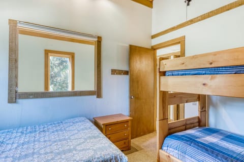 Cheery Gold Bend Family Condo Apartment in Northstar Drive