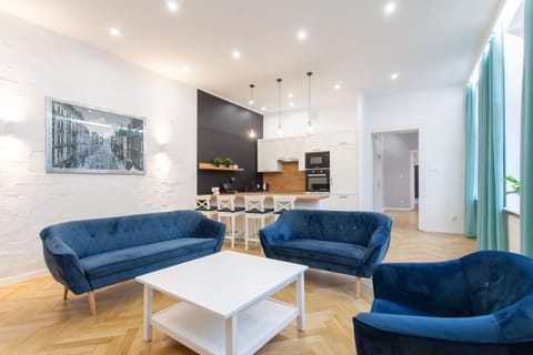 Kitchen or kitchenette, Living room, Seating area