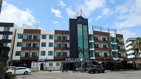 Property building, Facade/entrance, Sea view