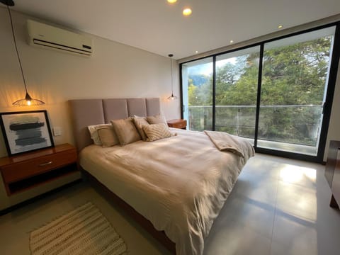 Bed, Photo of the whole room, Bedroom, air conditioner