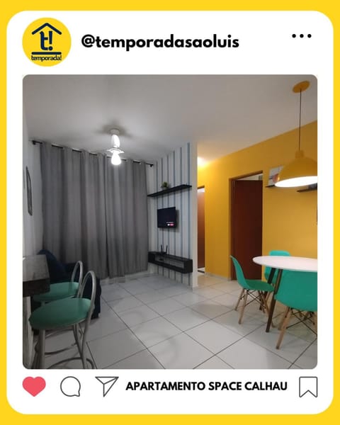Communal lounge/ TV room, TV and multimedia, Living room, Seating area, Evening entertainment, Text overlay