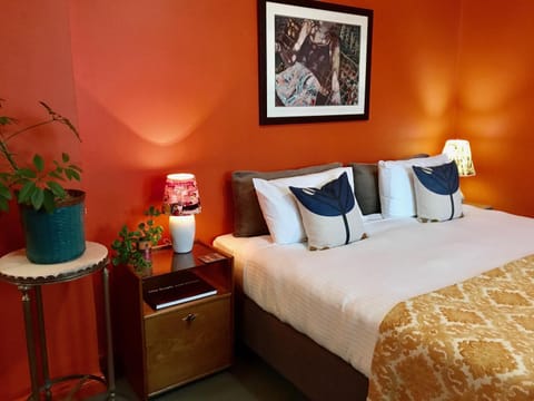 Bed, Decorative detail, Bedroom, Breakfast