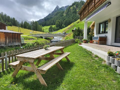 Garden, Mountain view