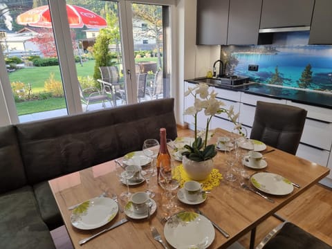 Balcony/Terrace, Kitchen or kitchenette, Dining area, Garden view