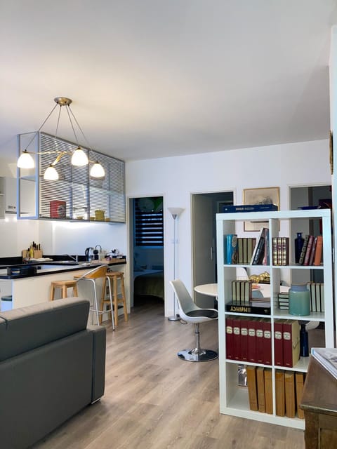 Library, Living room, Dining area