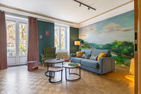 Travel Homes - The Wooden, Spacieux & bon quartier Apartment in Mulhouse