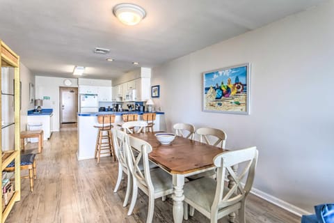 Beach and Boardwalk Access North Myrtle Beach Condo Apartment in North Myrtle Beach