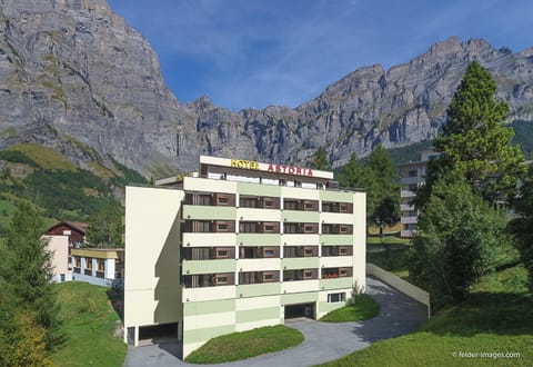 Property building, Summer, View (from property/room), Mountain view, Mountain view