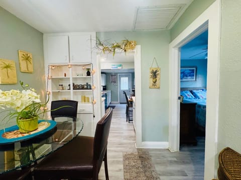 Dining area, Bedroom, kitchen