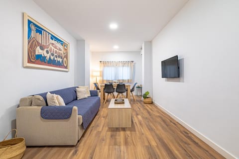 TV and multimedia, Living room, Lounge or bar