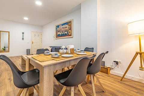 Dining area, Breakfast