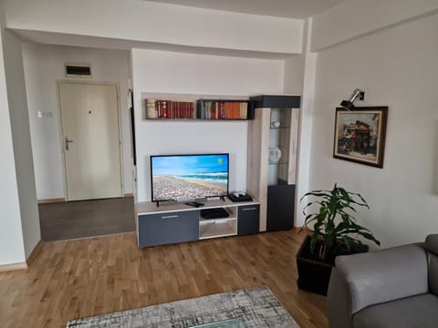 Fabulous family apartment, Beverly Hills Mall area Apartment in Skopje